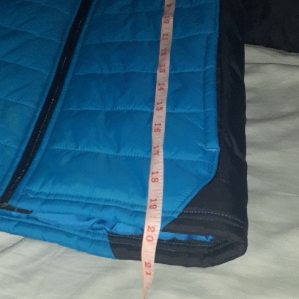Under Armour Black and Blue Quilted Jacket Boys Size 7 - Picture 6 of 13
